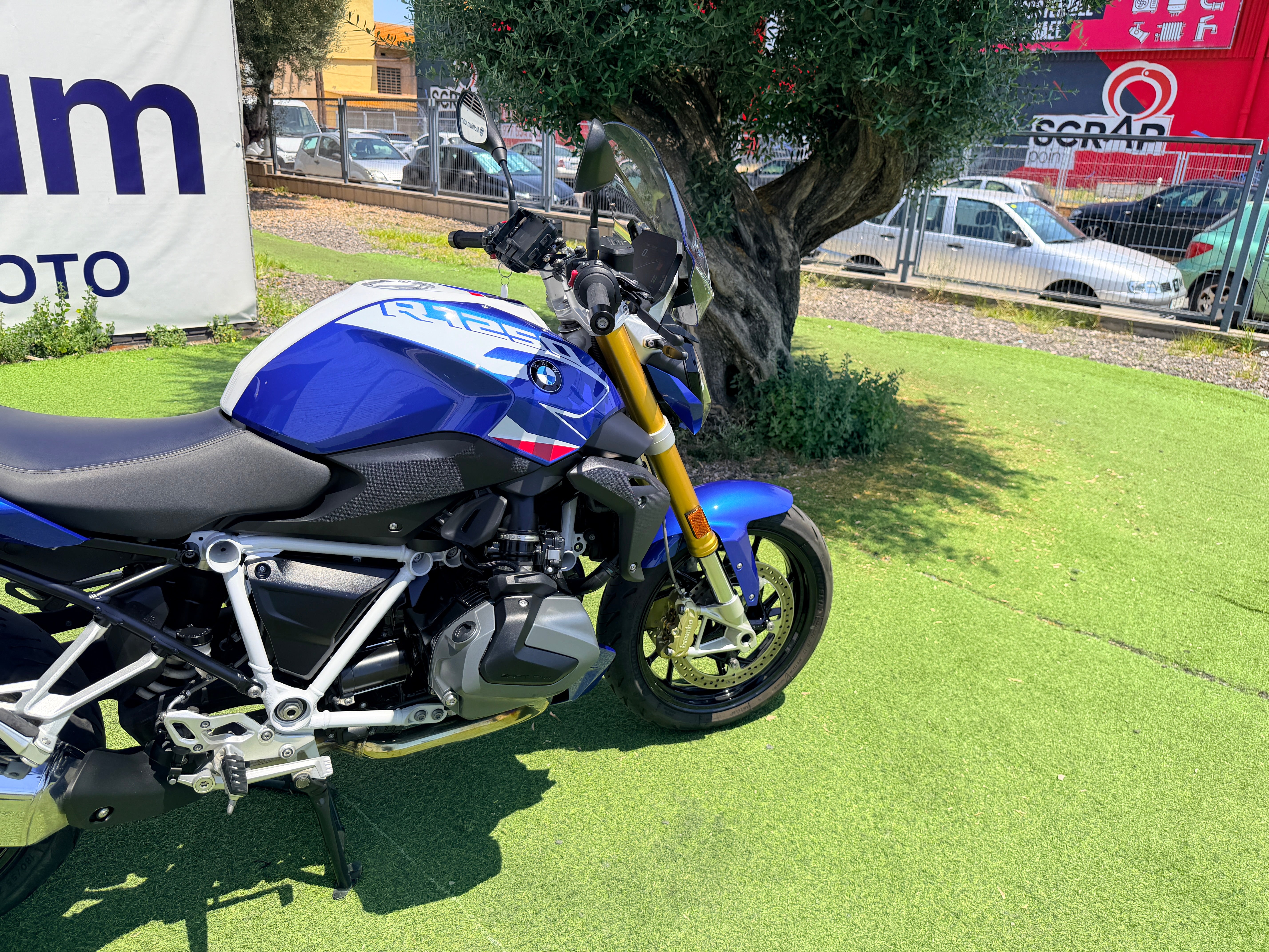 BMW R1250R