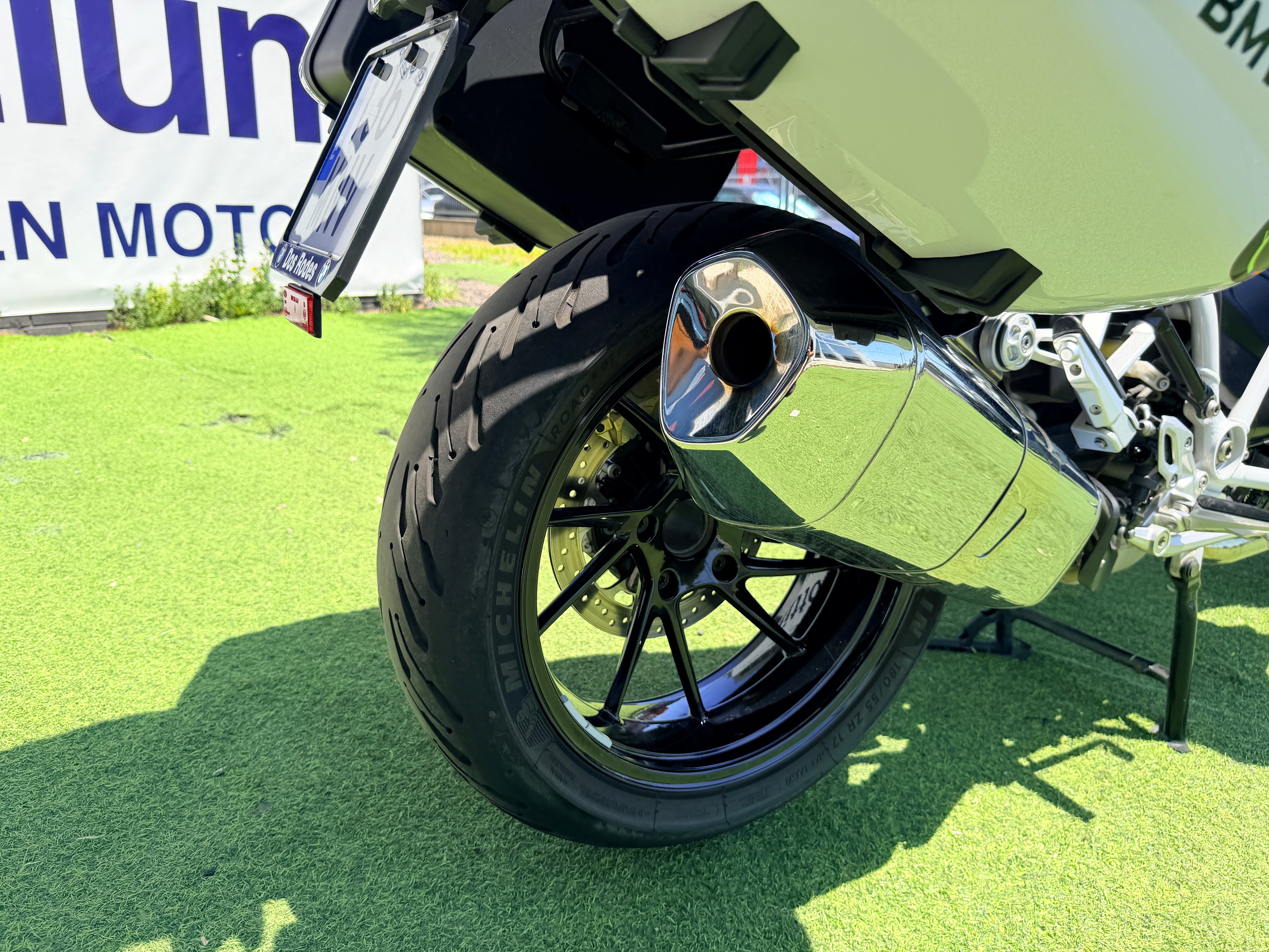 BMW R1250R