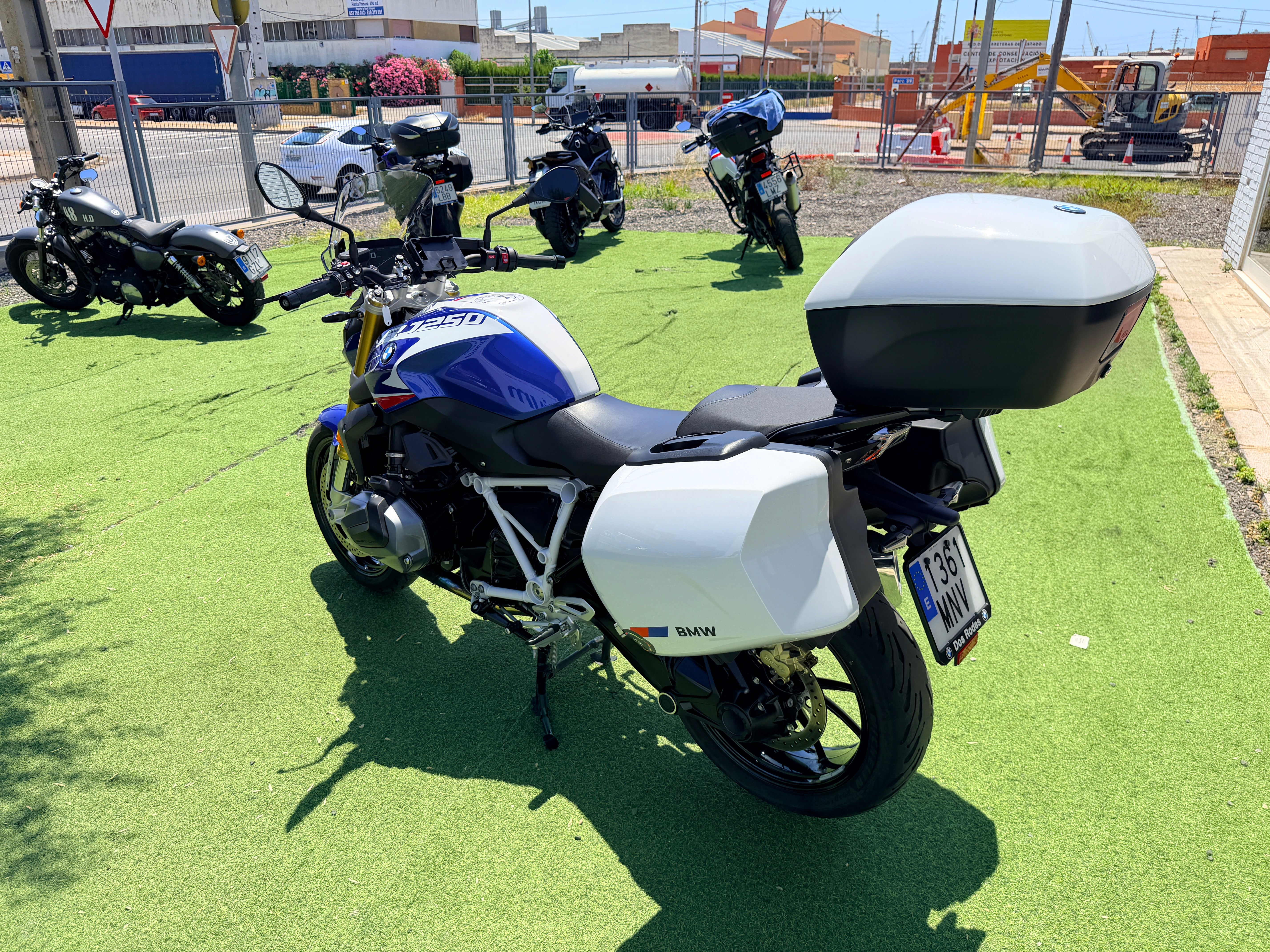 BMW R1250R