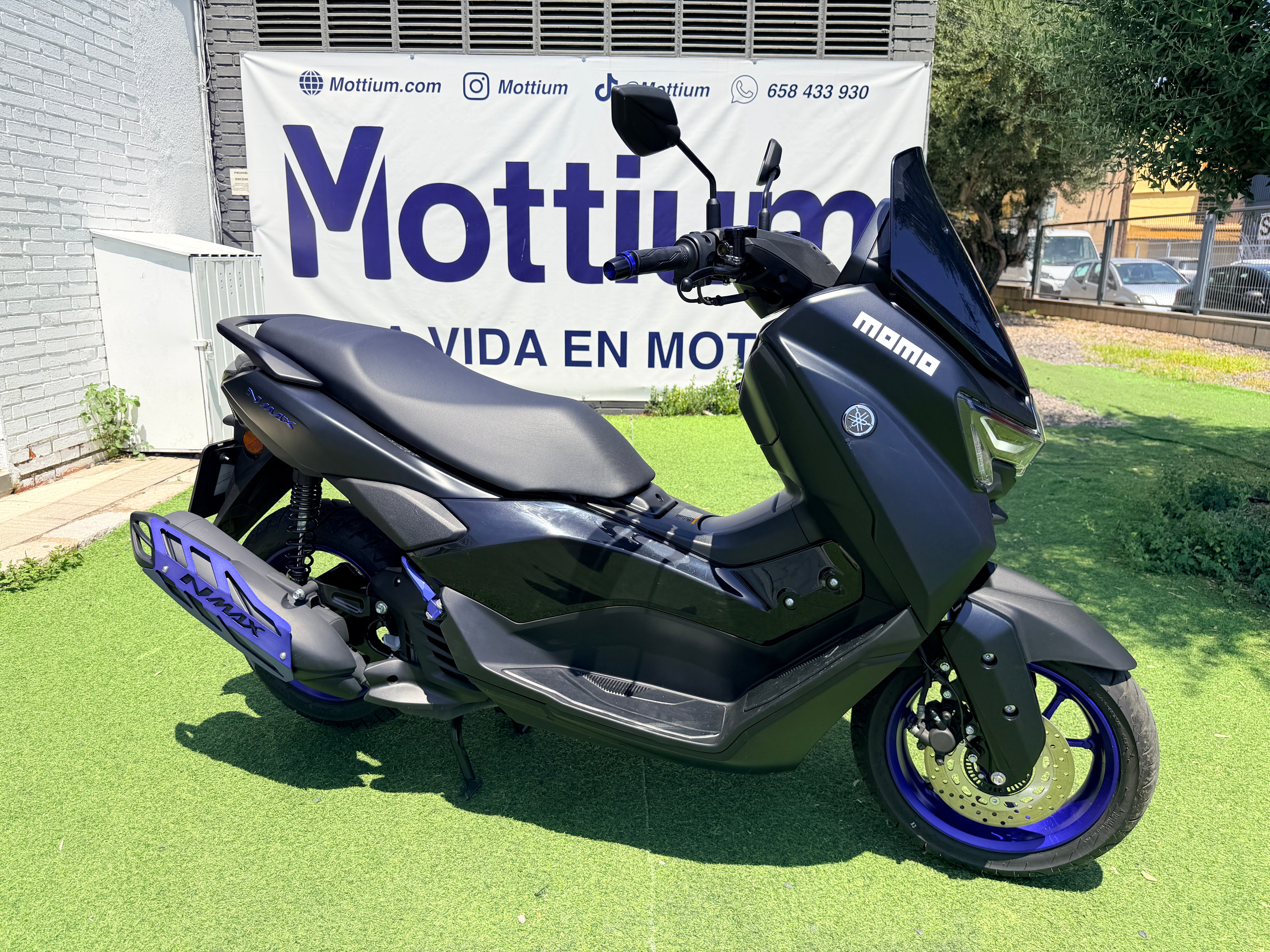 YAMAHA NMAX