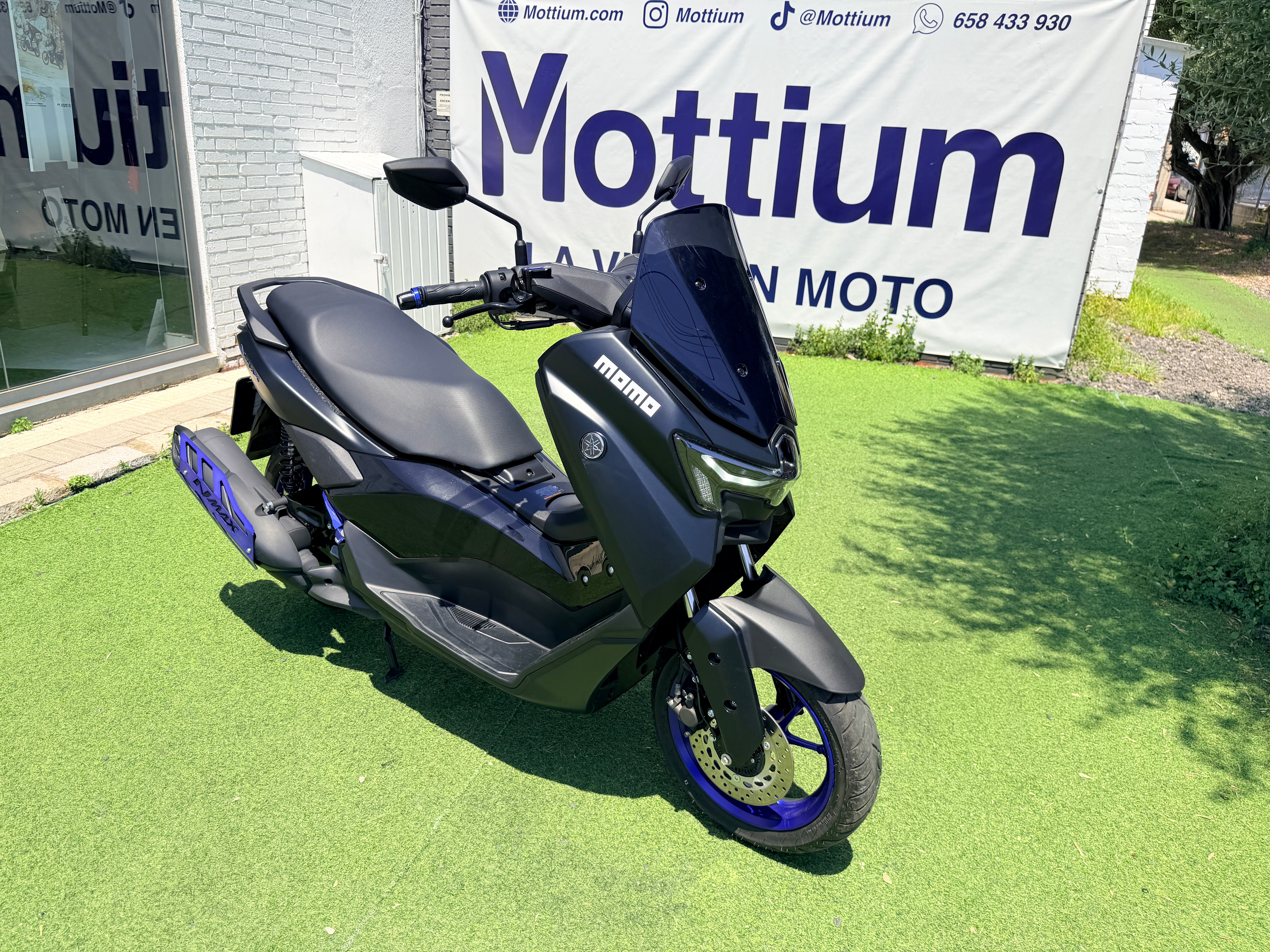 YAMAHA NMAX