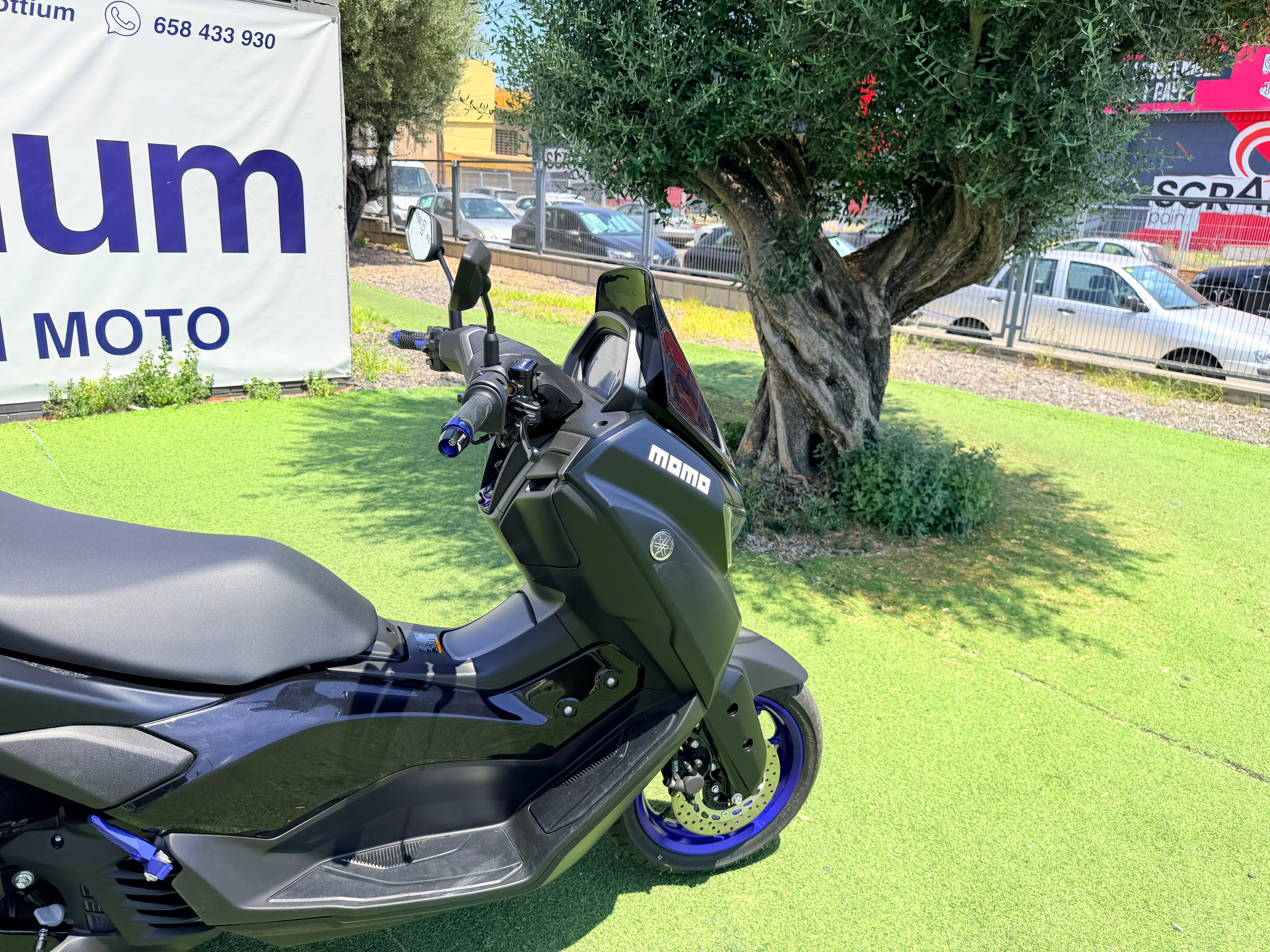 YAMAHA NMAX
