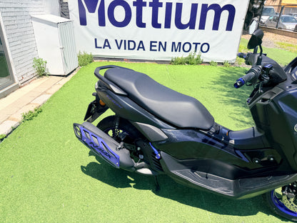 YAMAHA NMAX