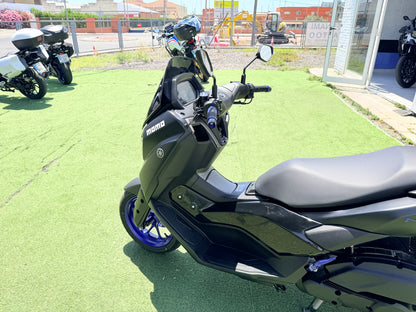 YAMAHA NMAX
