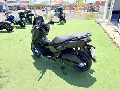 YAMAHA NMAX