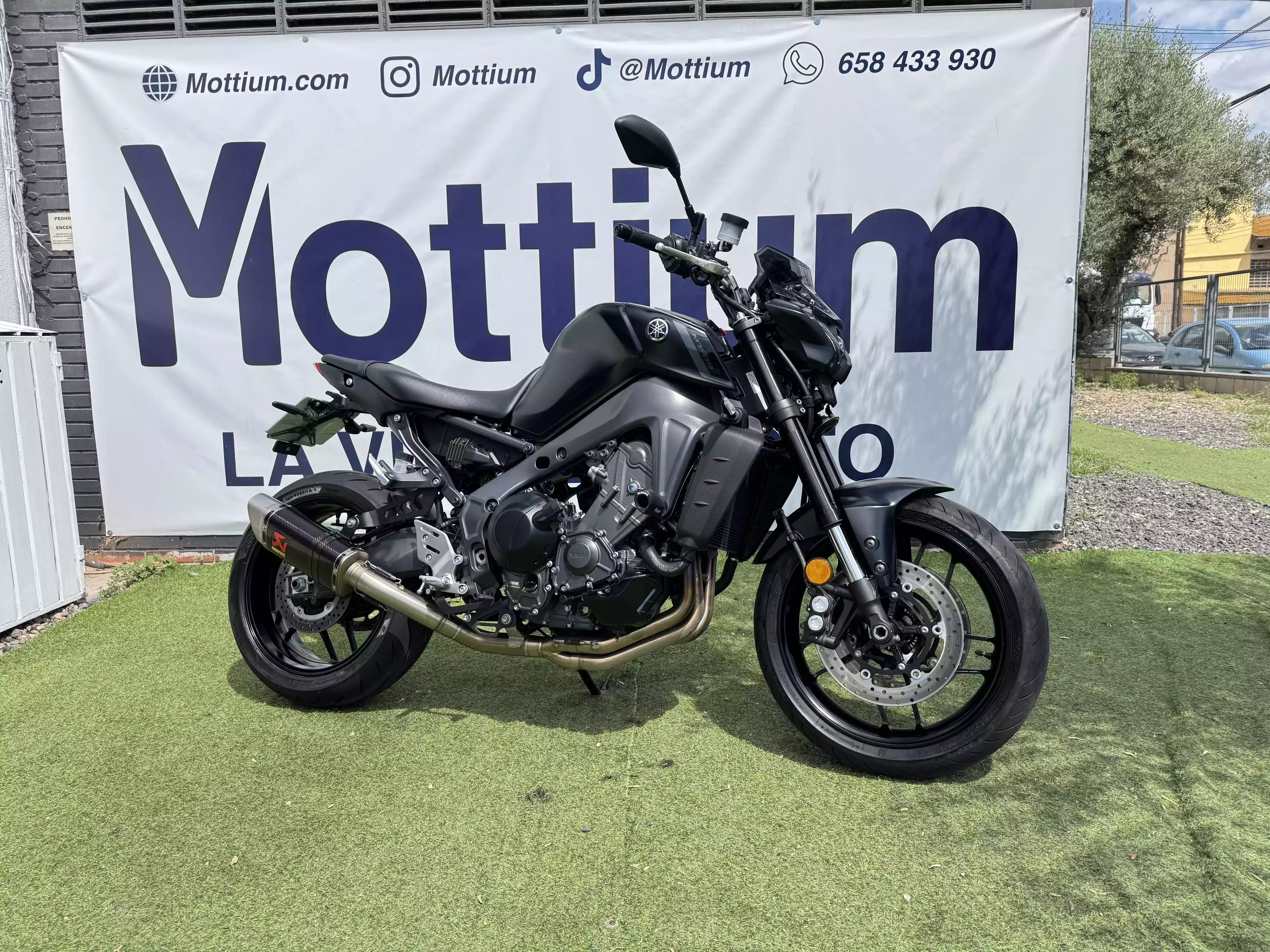 YAMAHA MT 09