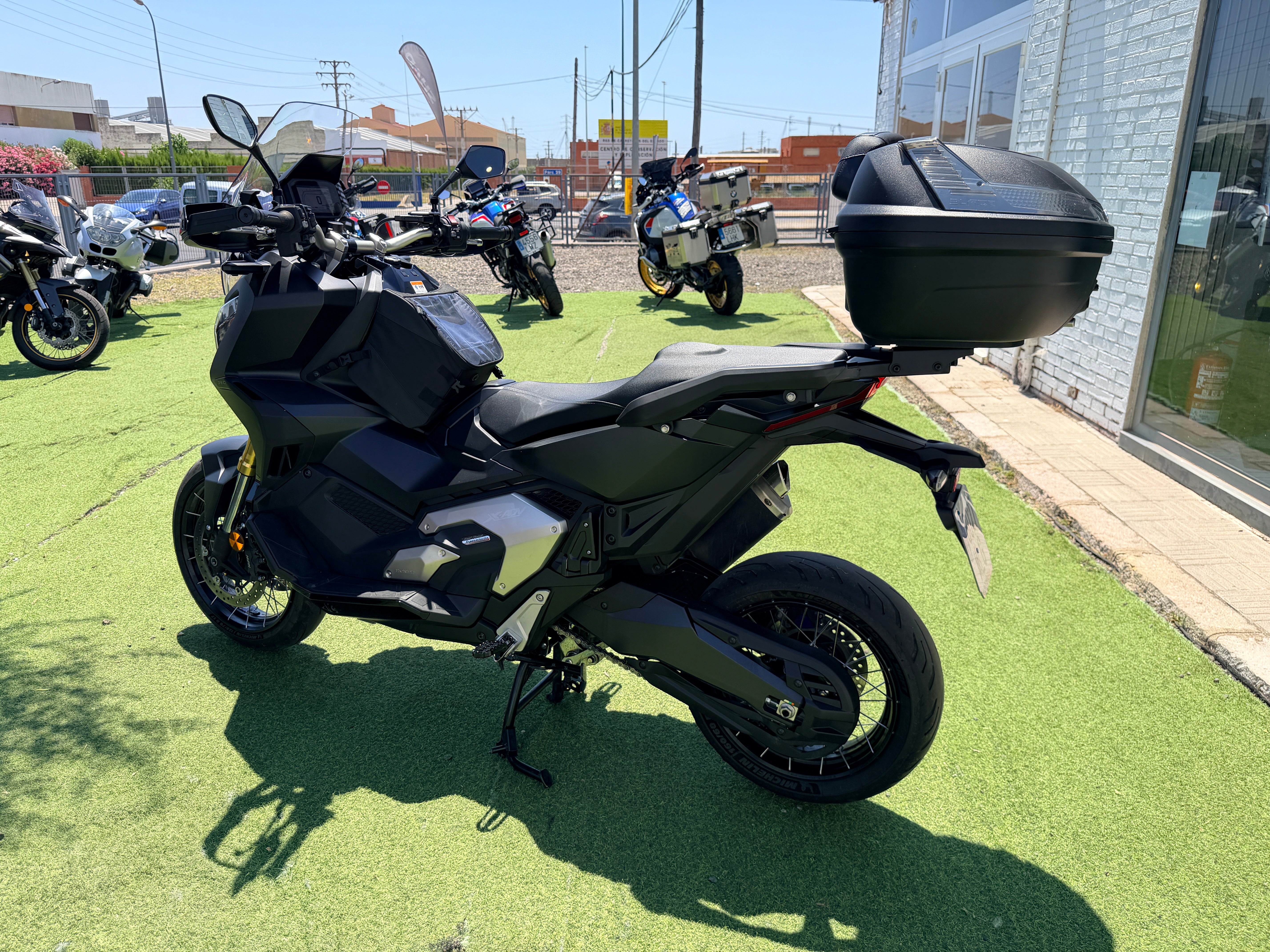 HONDA X-ADV 750