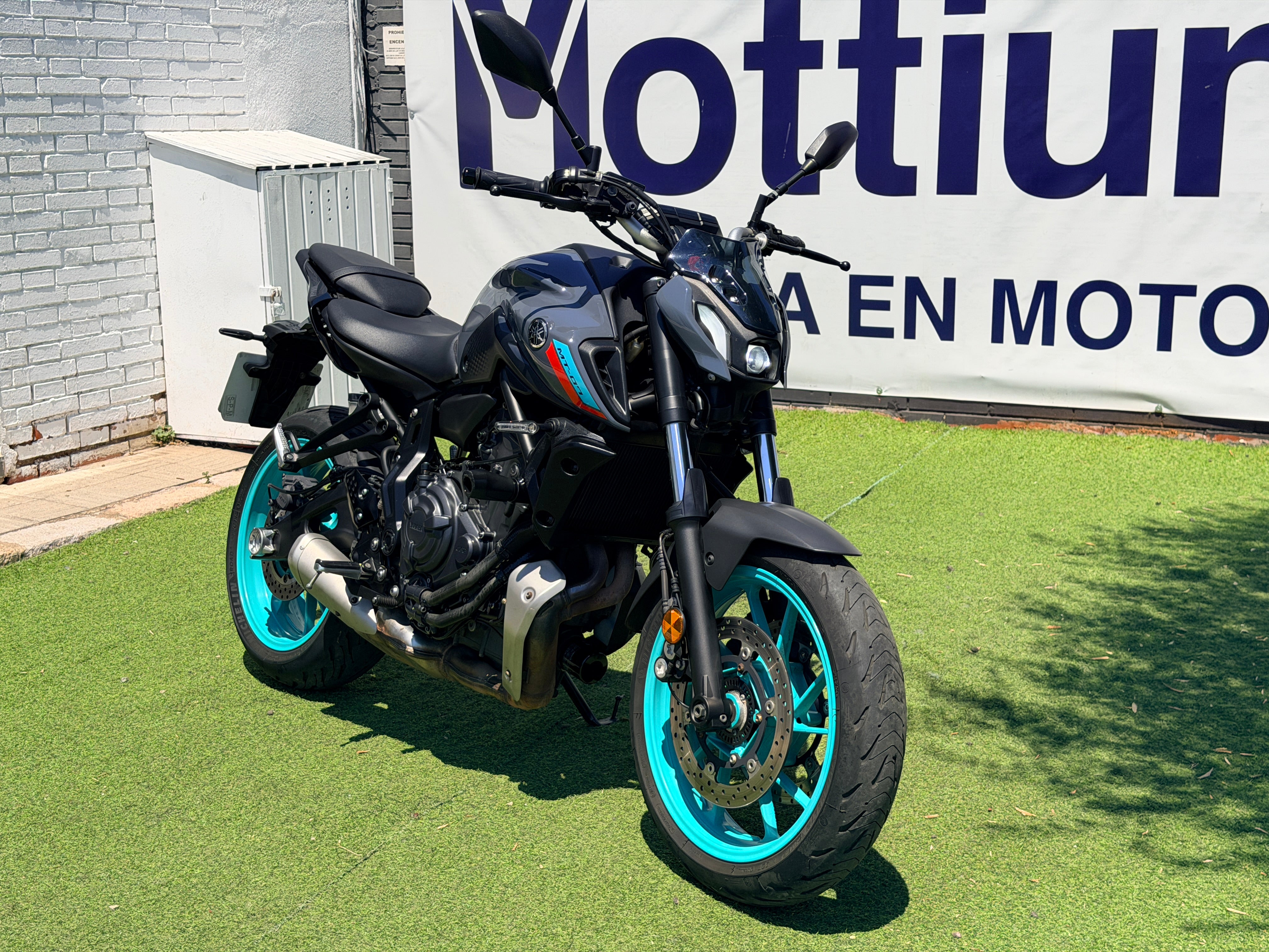 YAMAHA MT-07