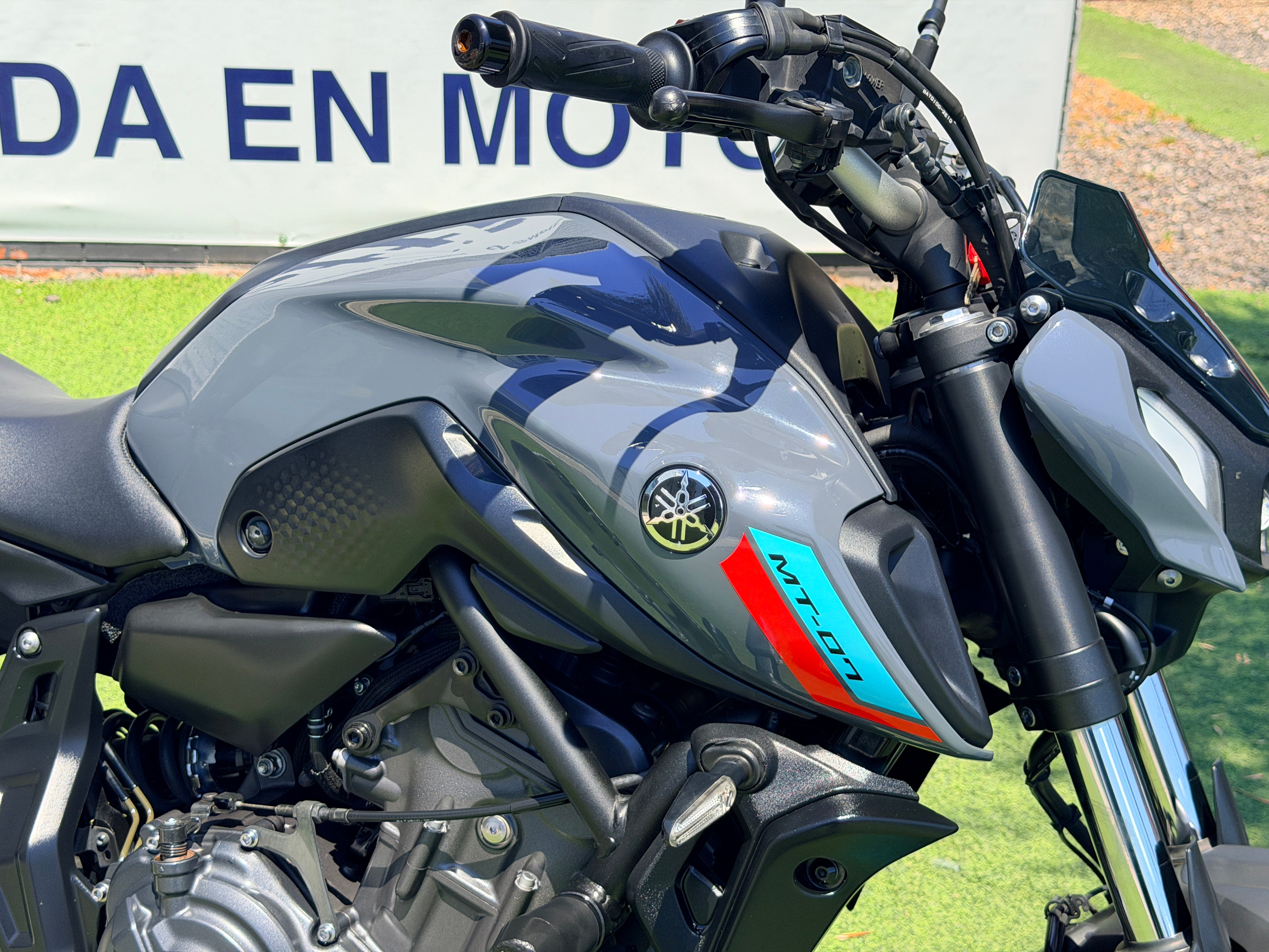 YAMAHA MT-07