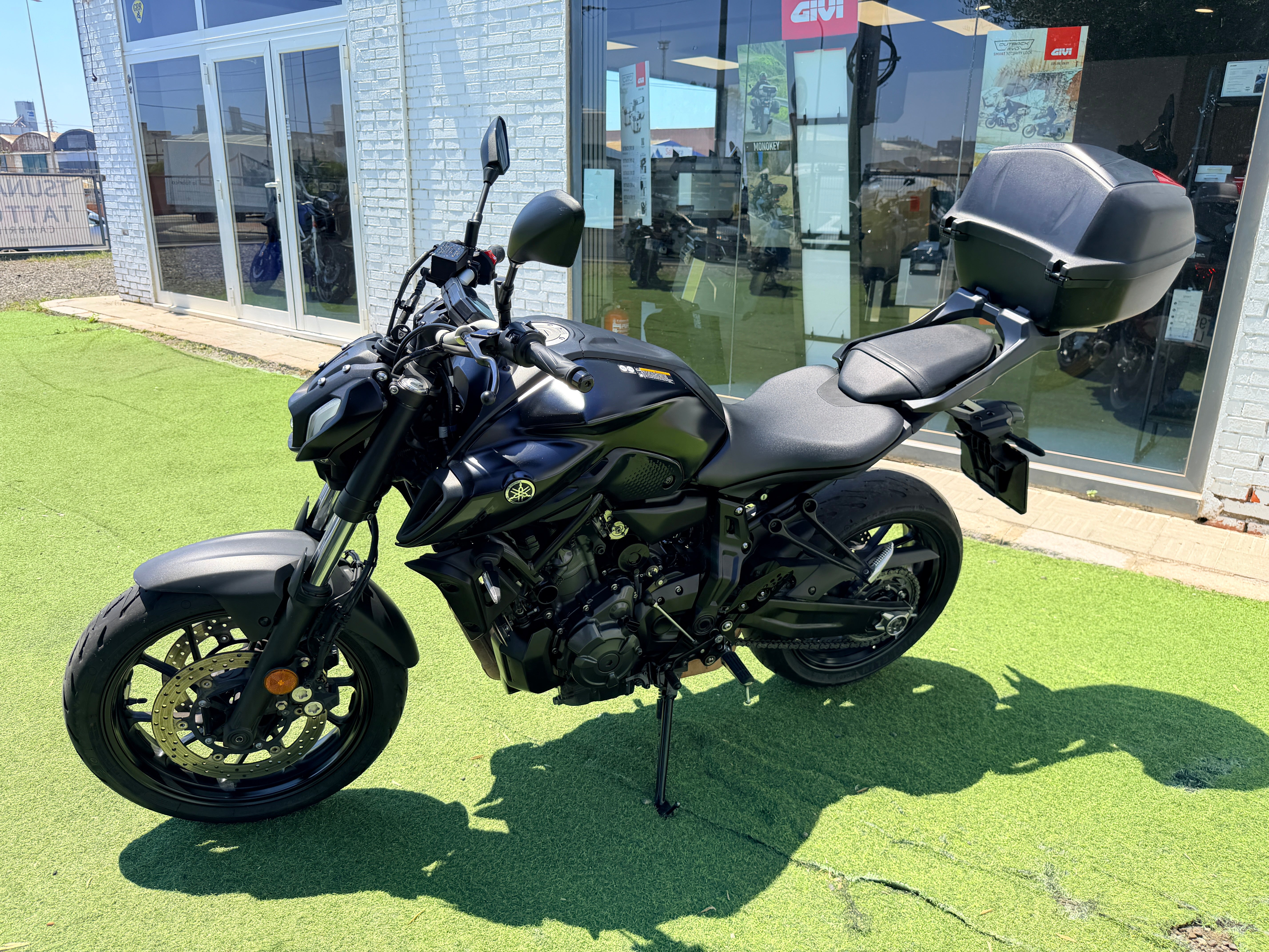 YAMAHA MT-07
