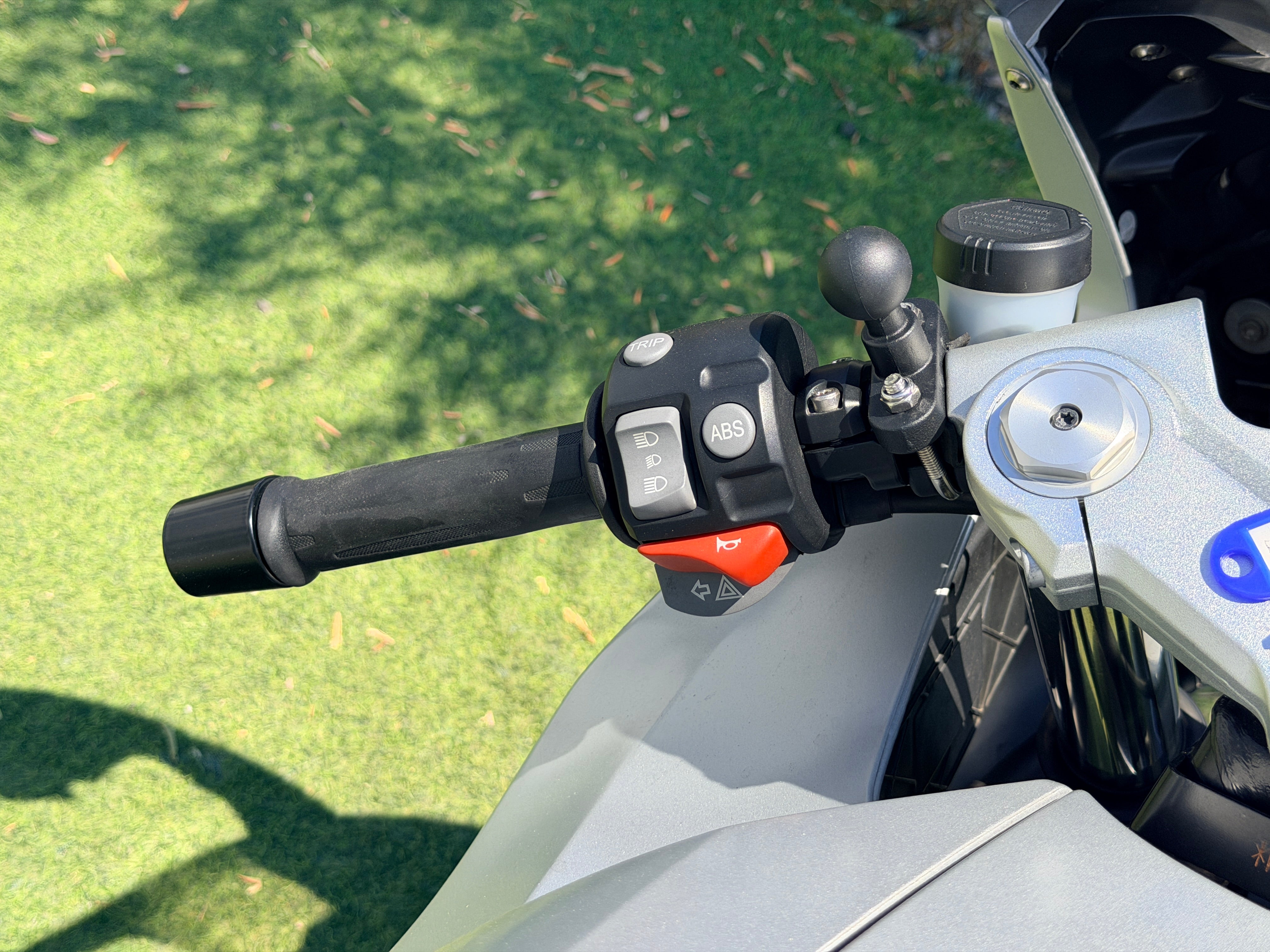 BMW R1200S