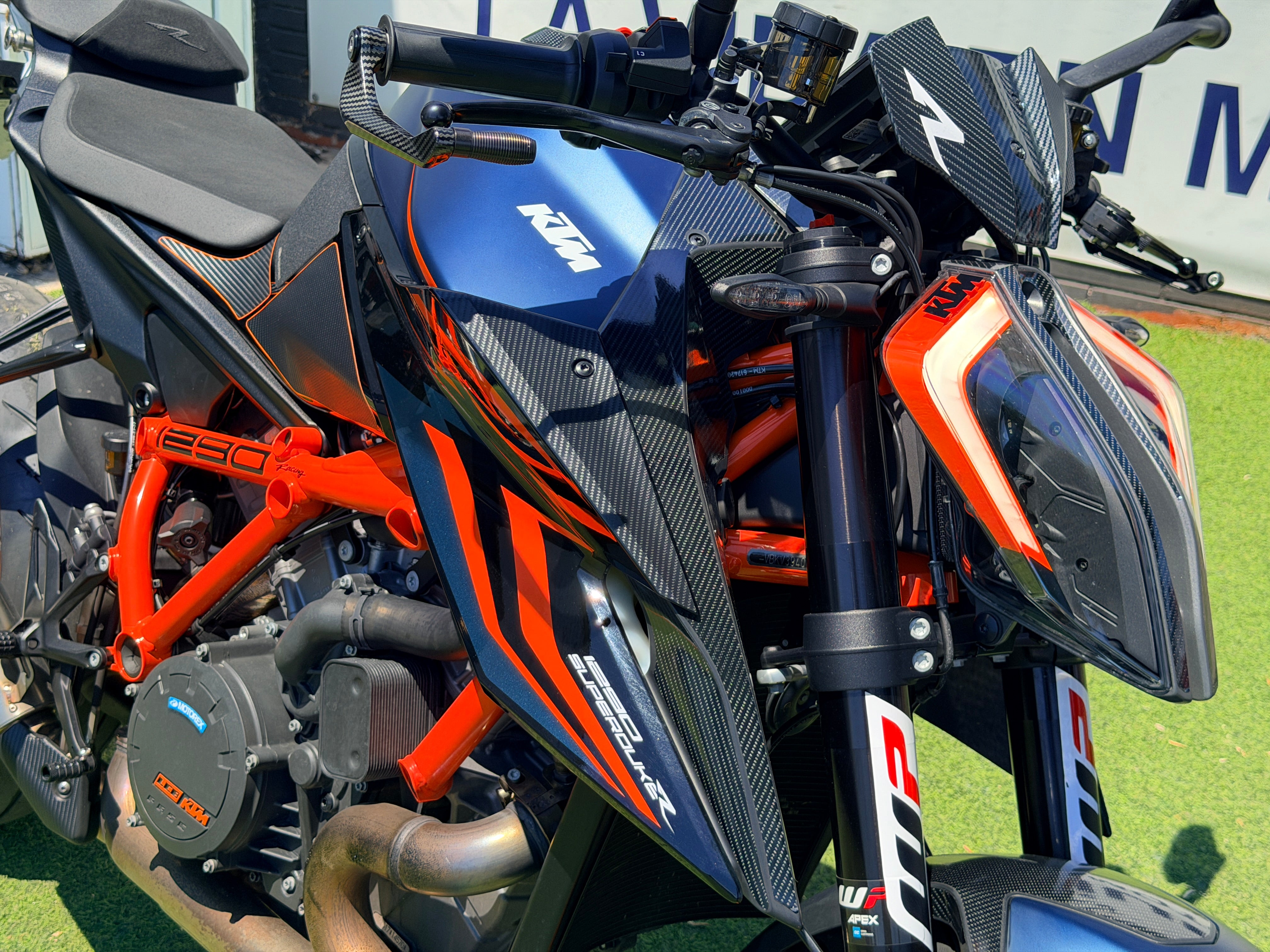 KTM 1290 SUPER DUKE R