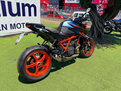 KTM 1290 SUPER DUKE R