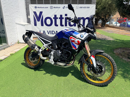 BMW F900GS