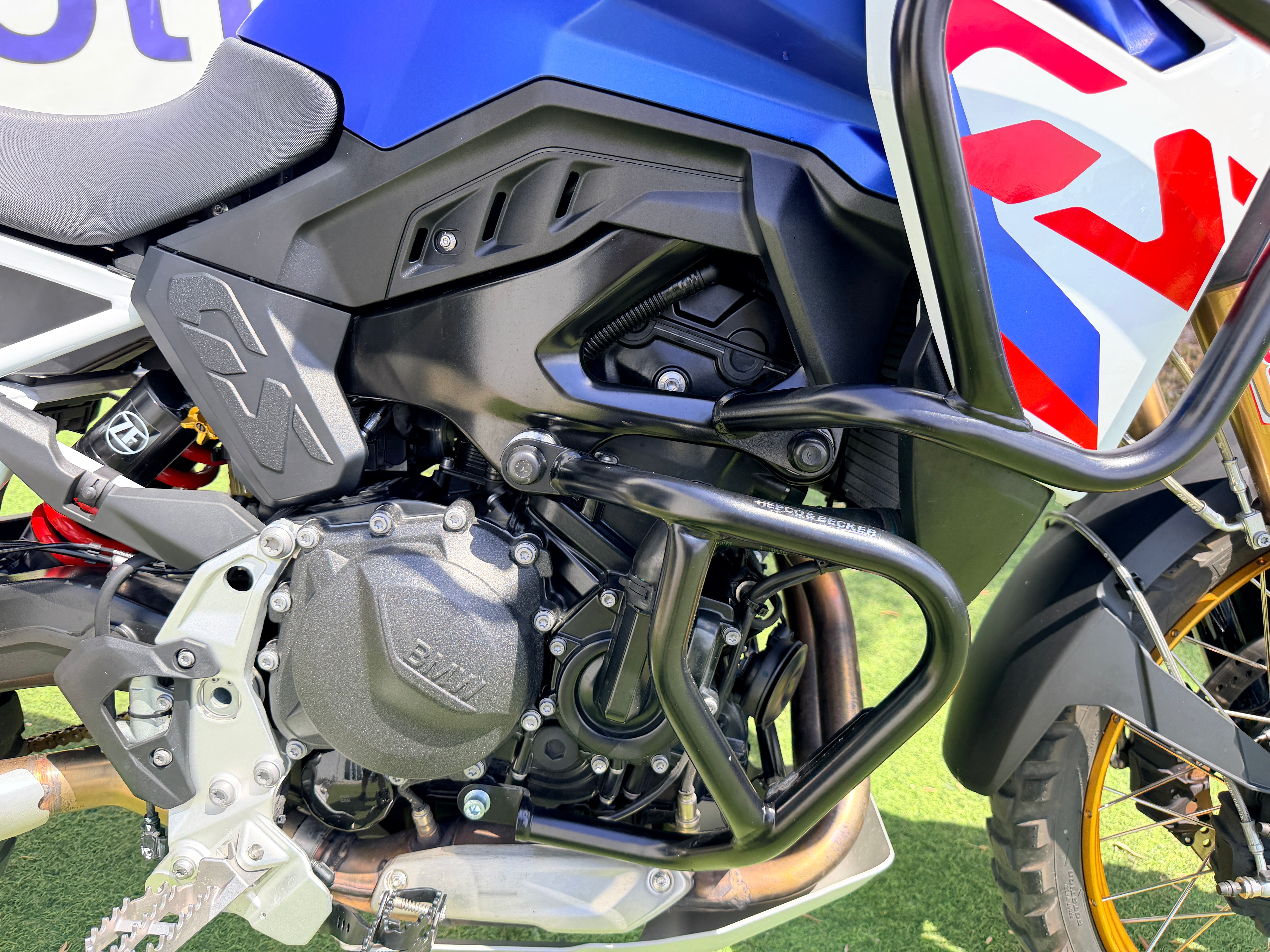BMW F900GS