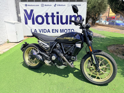 DUCATI SCRAMBLER FULL THROTTLE