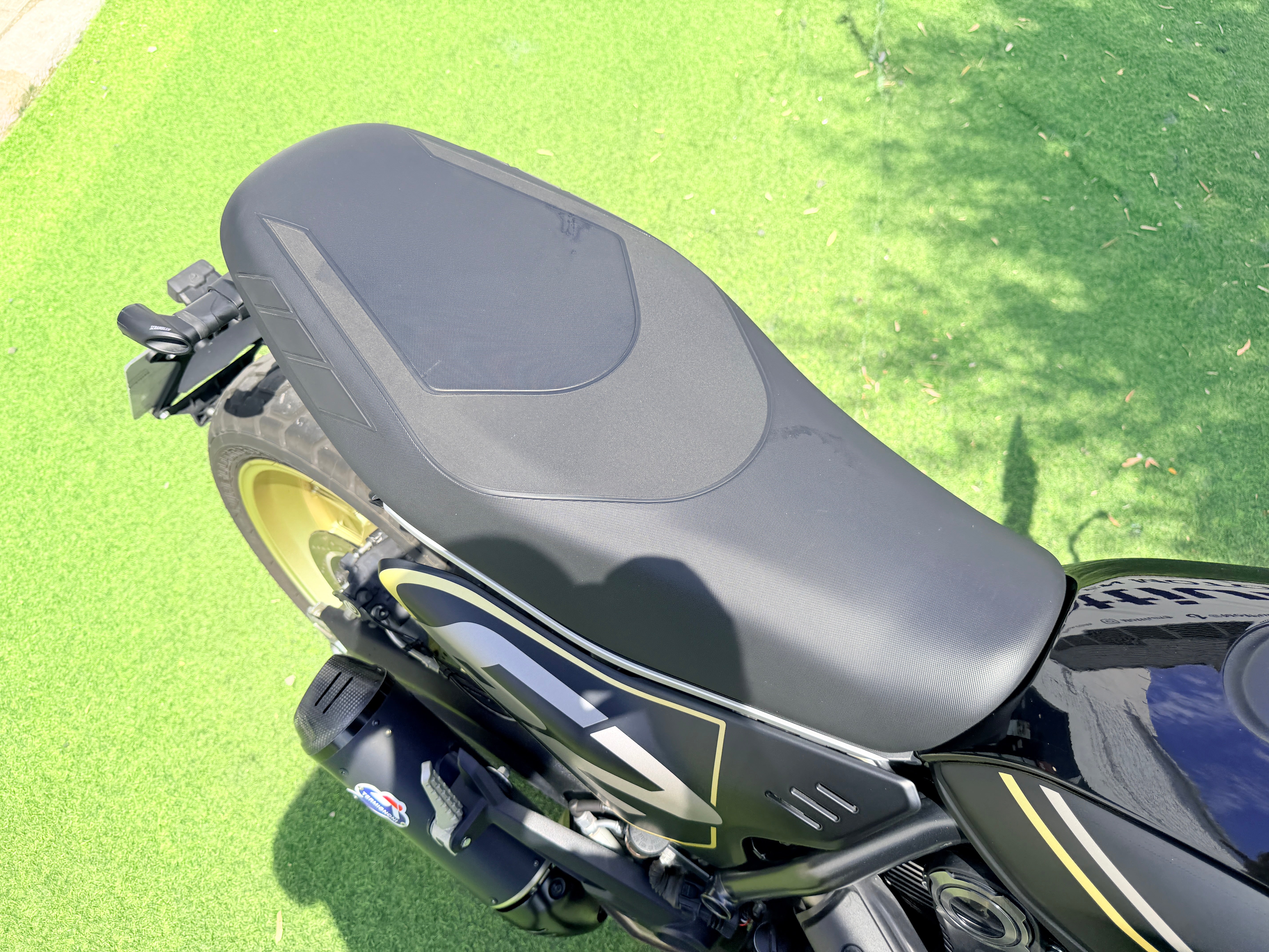 DUCATI SCRAMBLER FULL THROTTLE