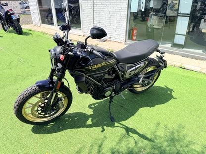 DUCATI SCRAMBLER FULL THROTTLE