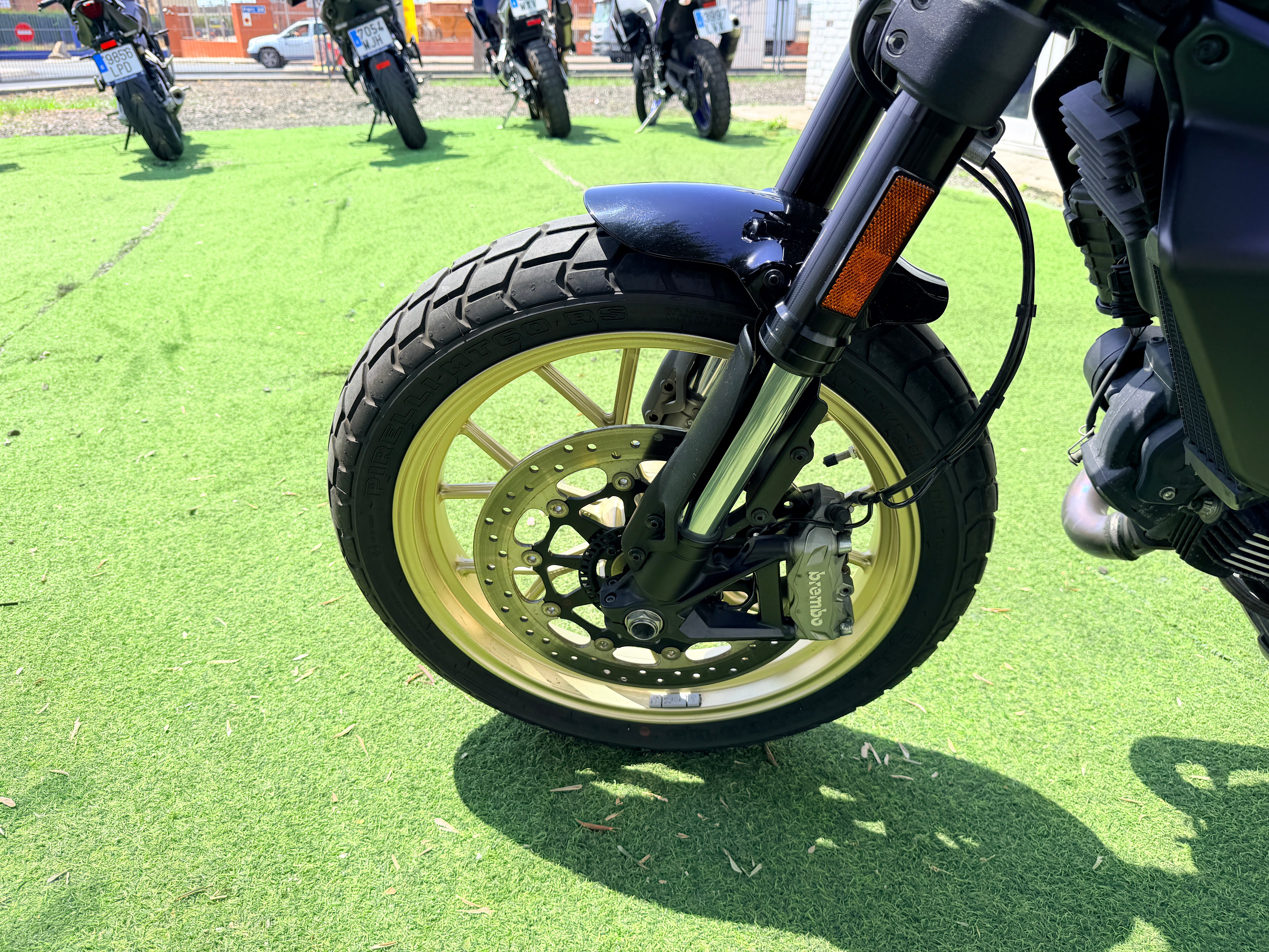 DUCATI SCRAMBLER FULL THROTTLE