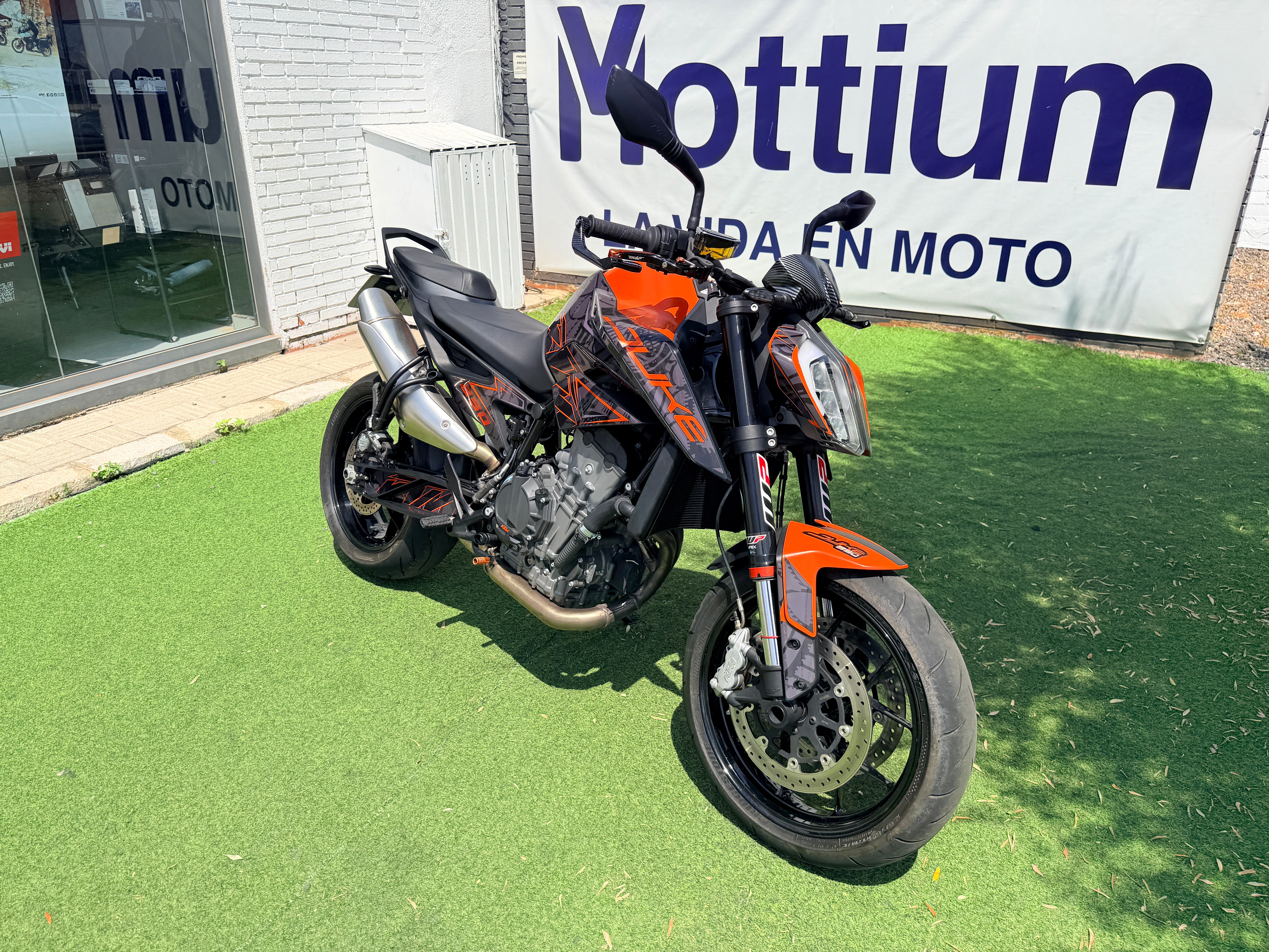 KTM 890 DUKE L (CARNET A2)