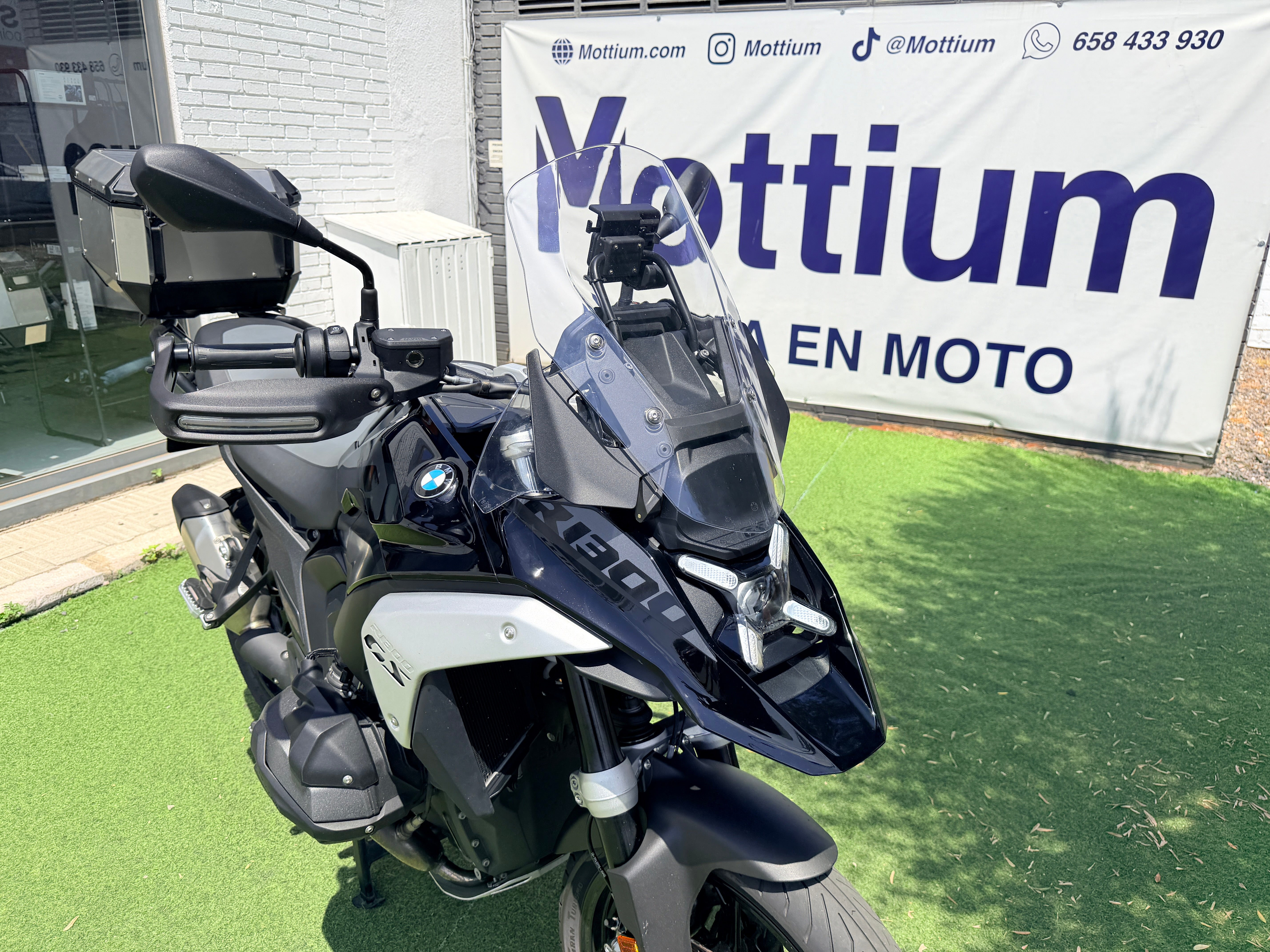 BMW R1300GS TRIPLEBLACK