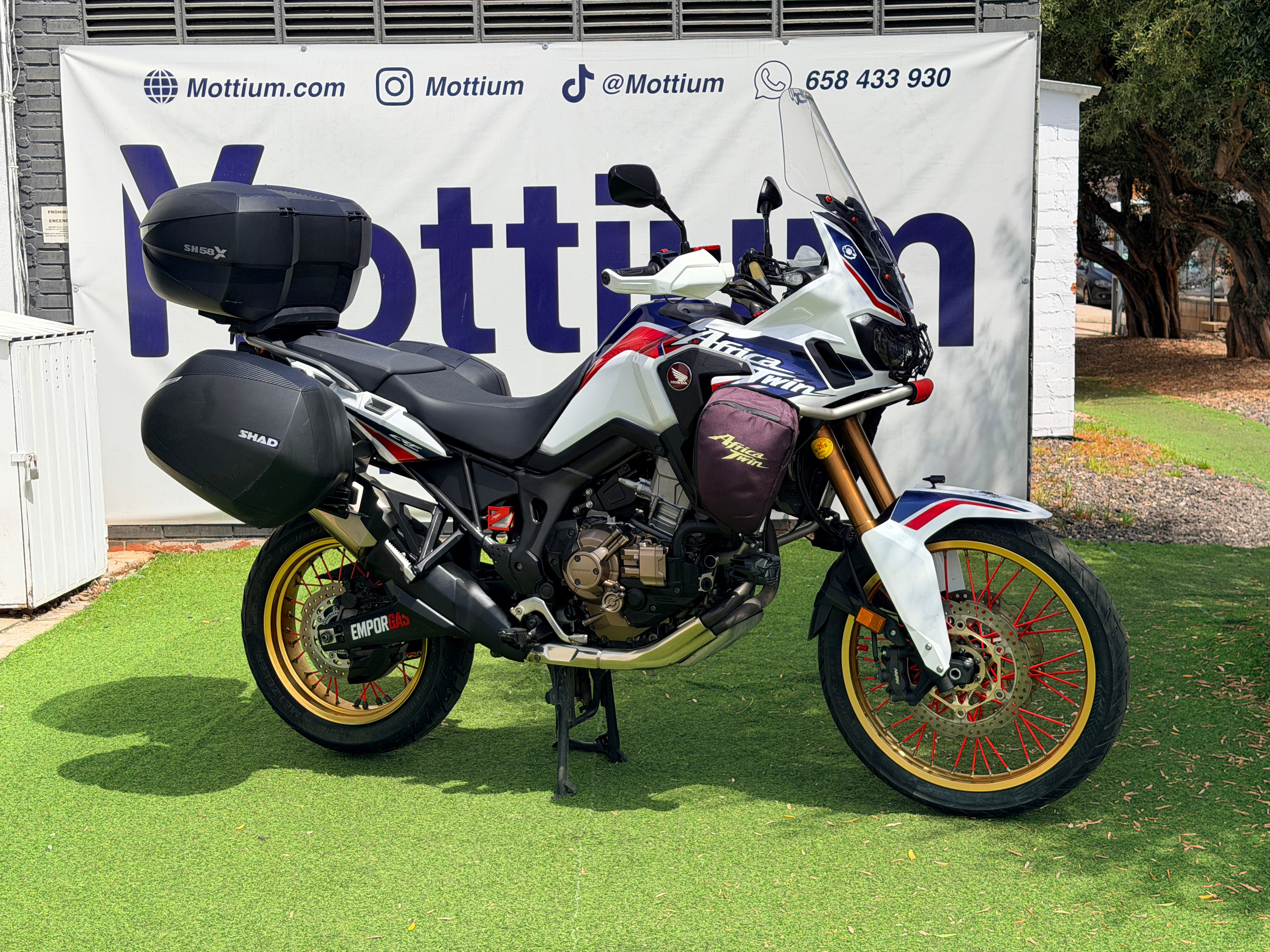 HONDA CRF1000 AFRICA TWIN DCT