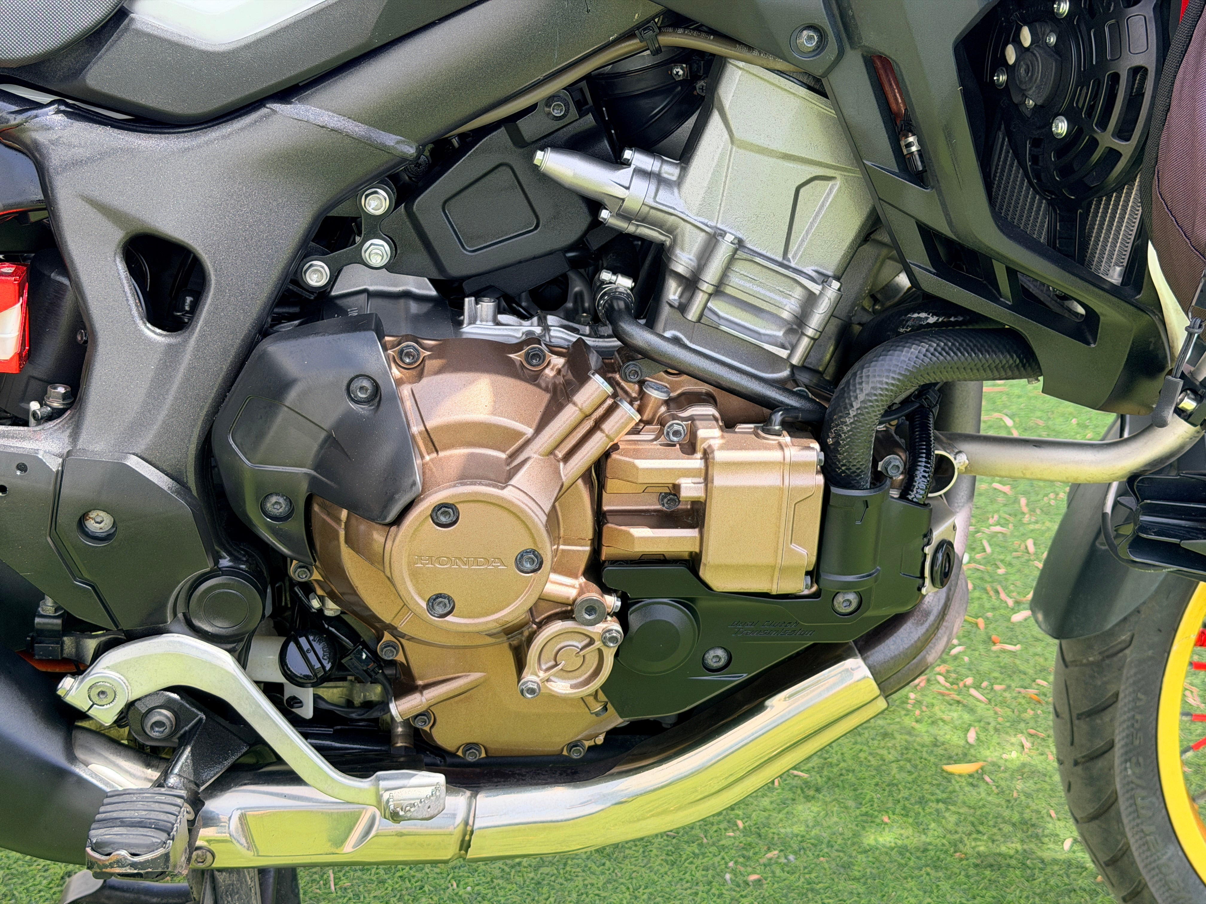 HONDA CRF1000 AFRICA TWIN DCT