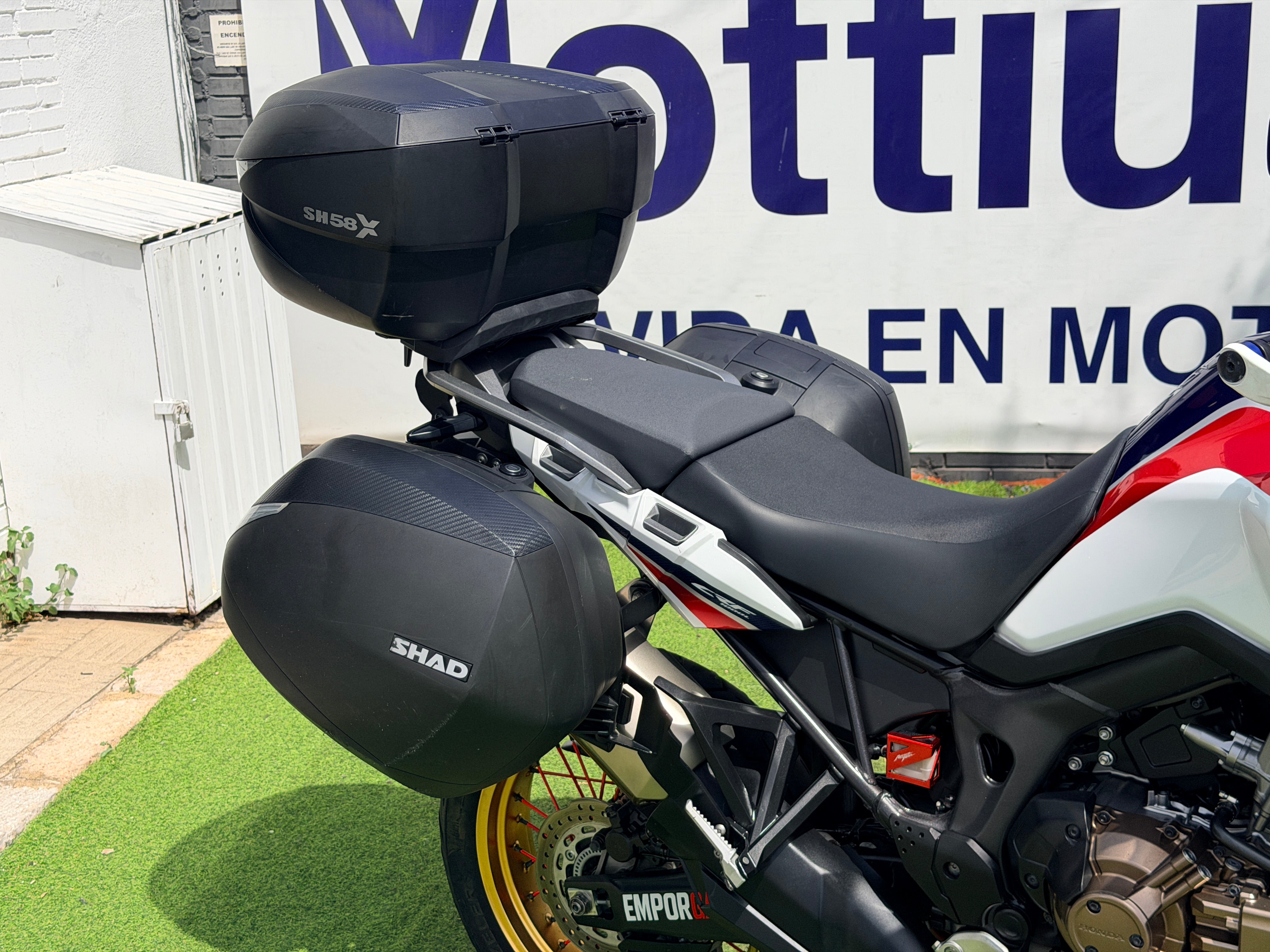 HONDA CRF1000 AFRICA TWIN DCT