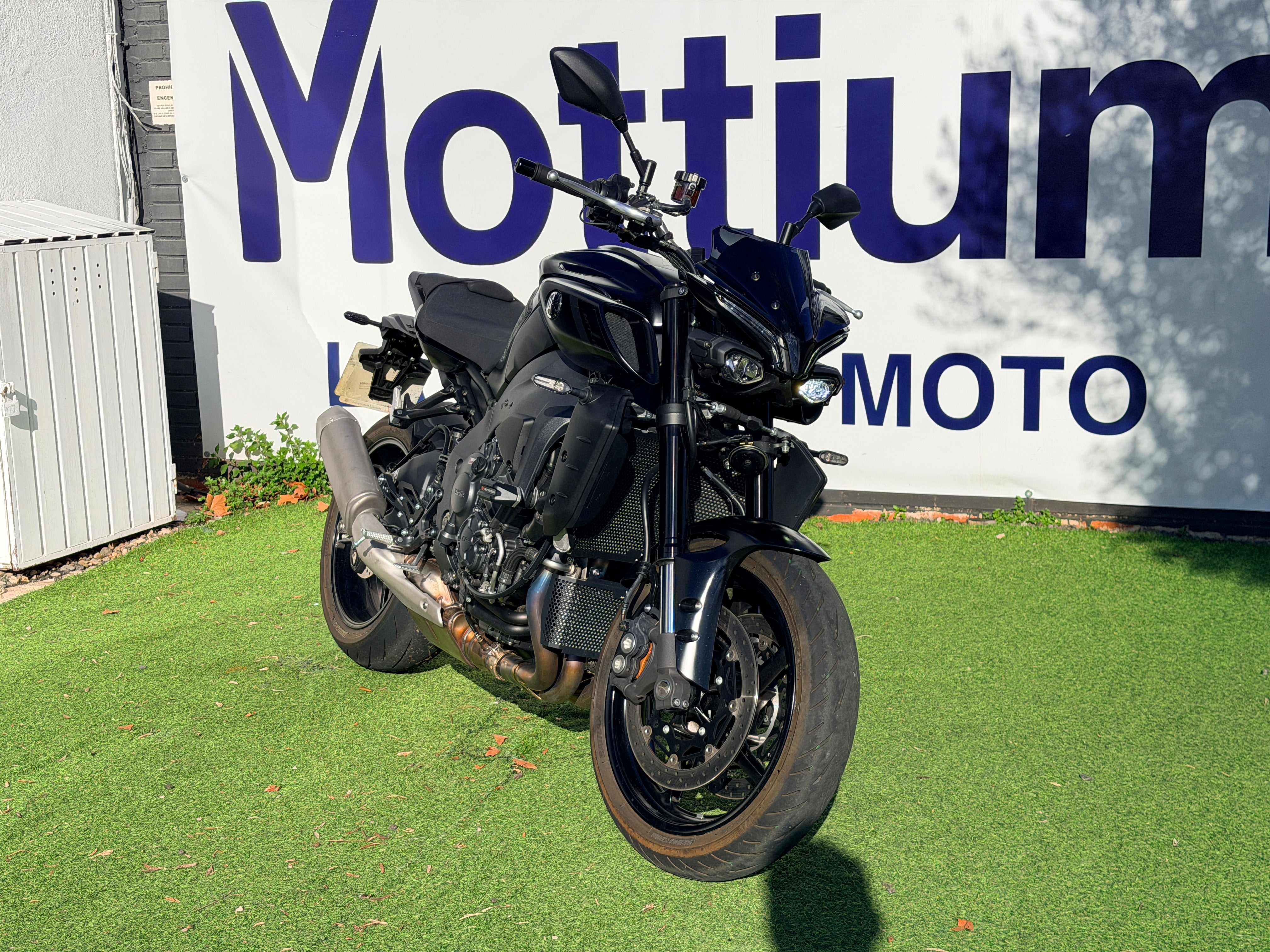 YAMAHA MT10