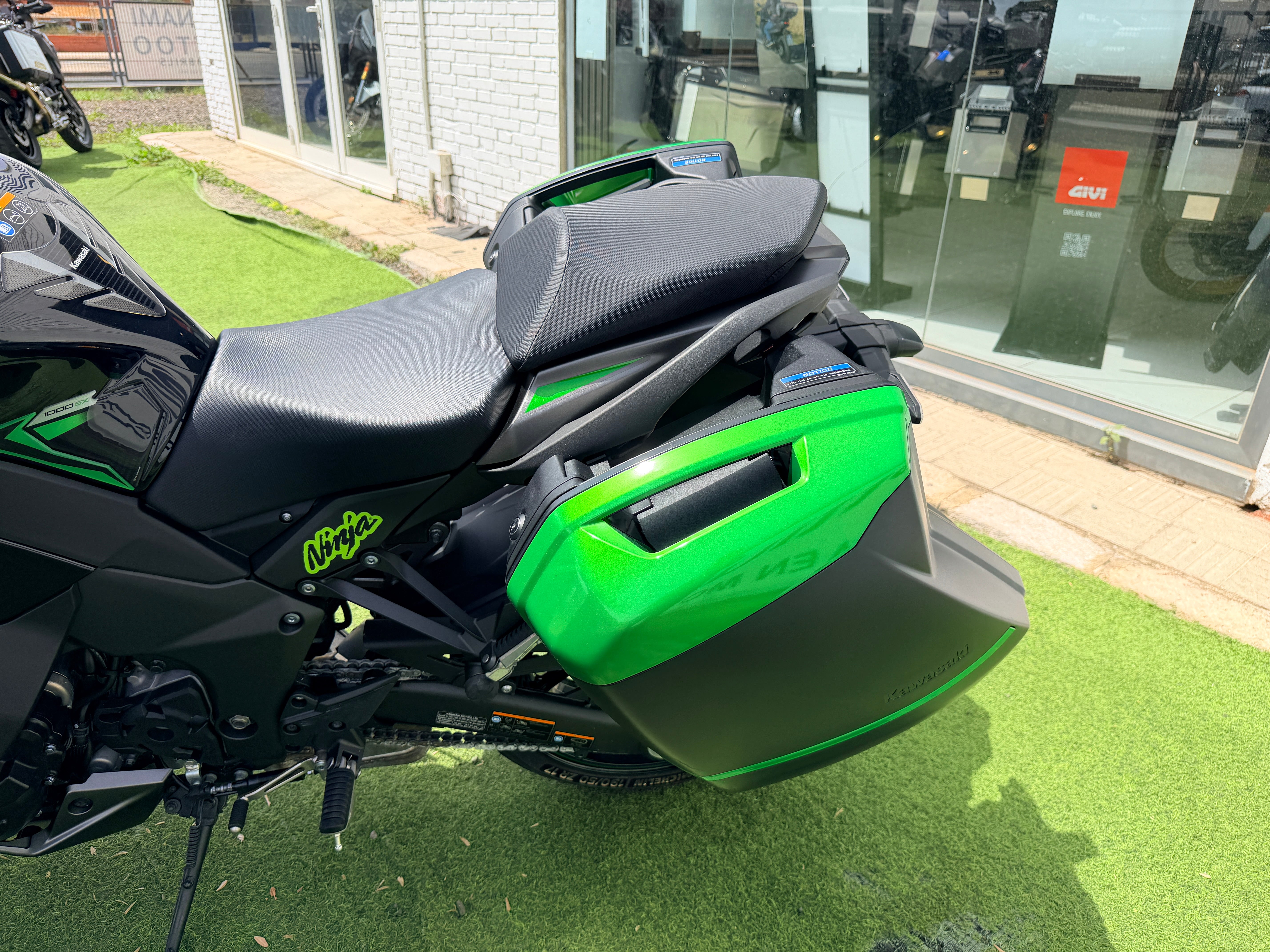 KAWASAKI NINJA 1000SX