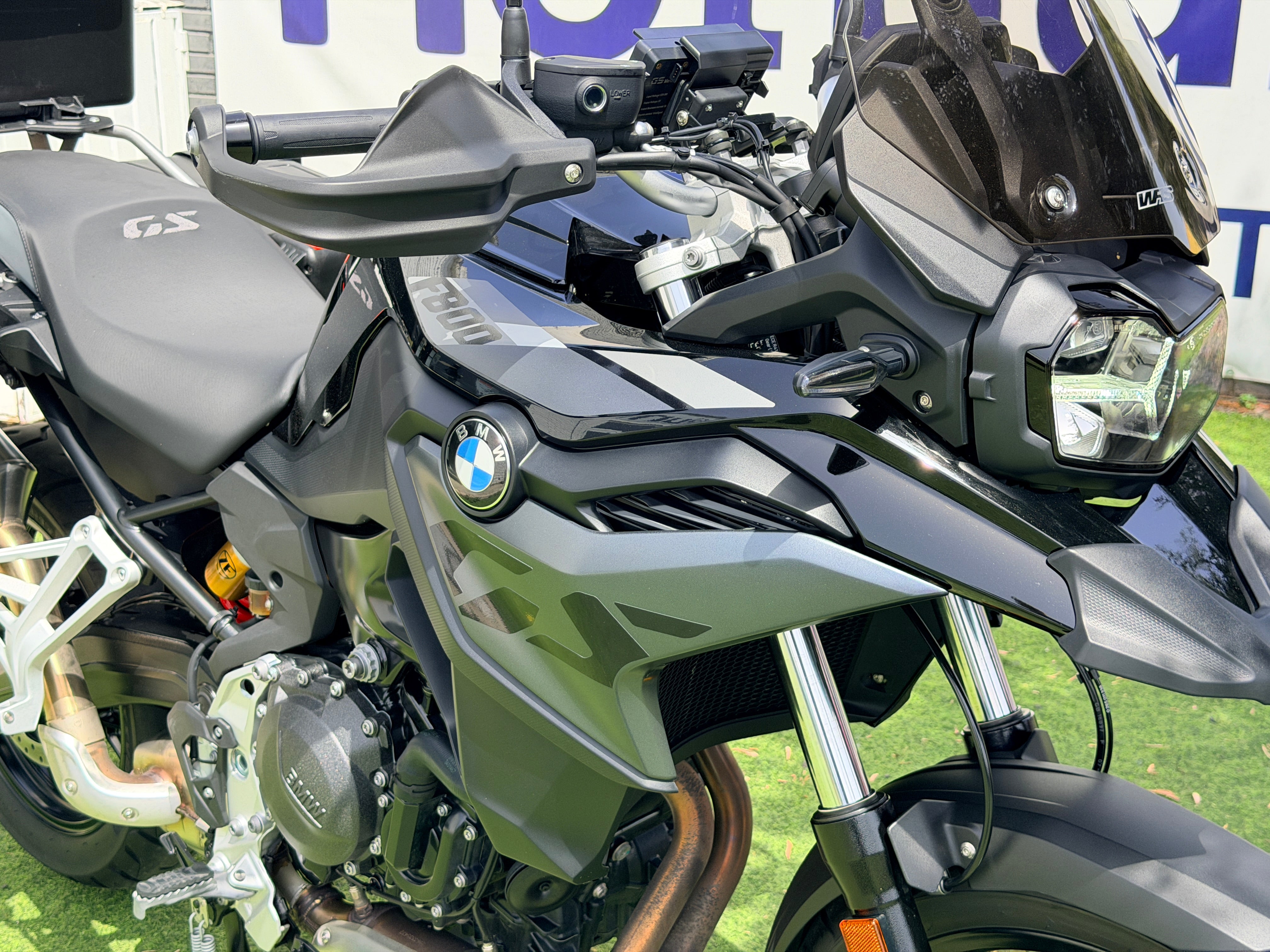 BMW F800GS TRIPLE BLACK