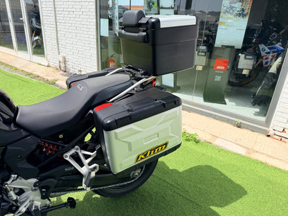BMW F800GS TRIPLE BLACK