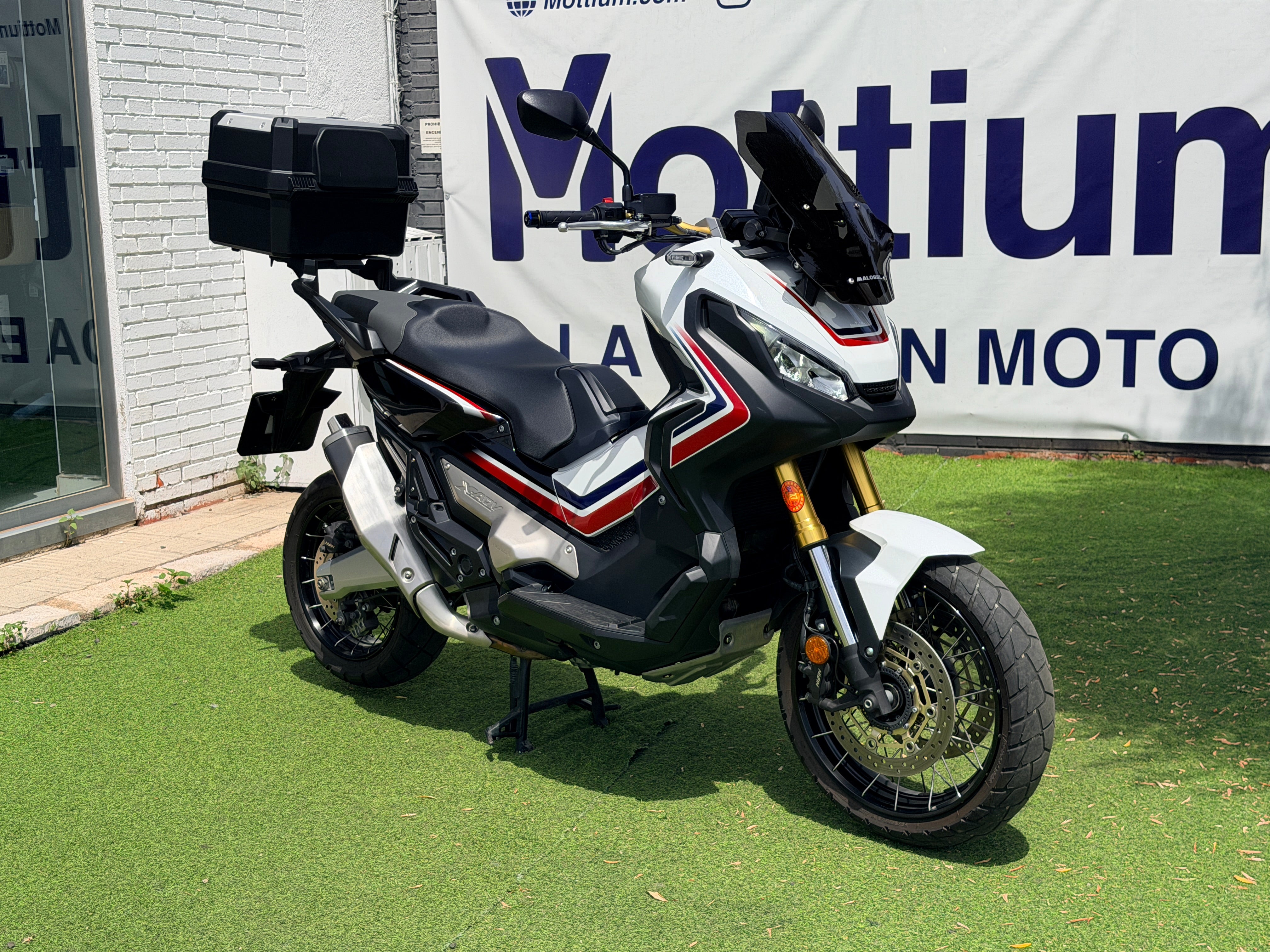 HONDA X-ADV 750