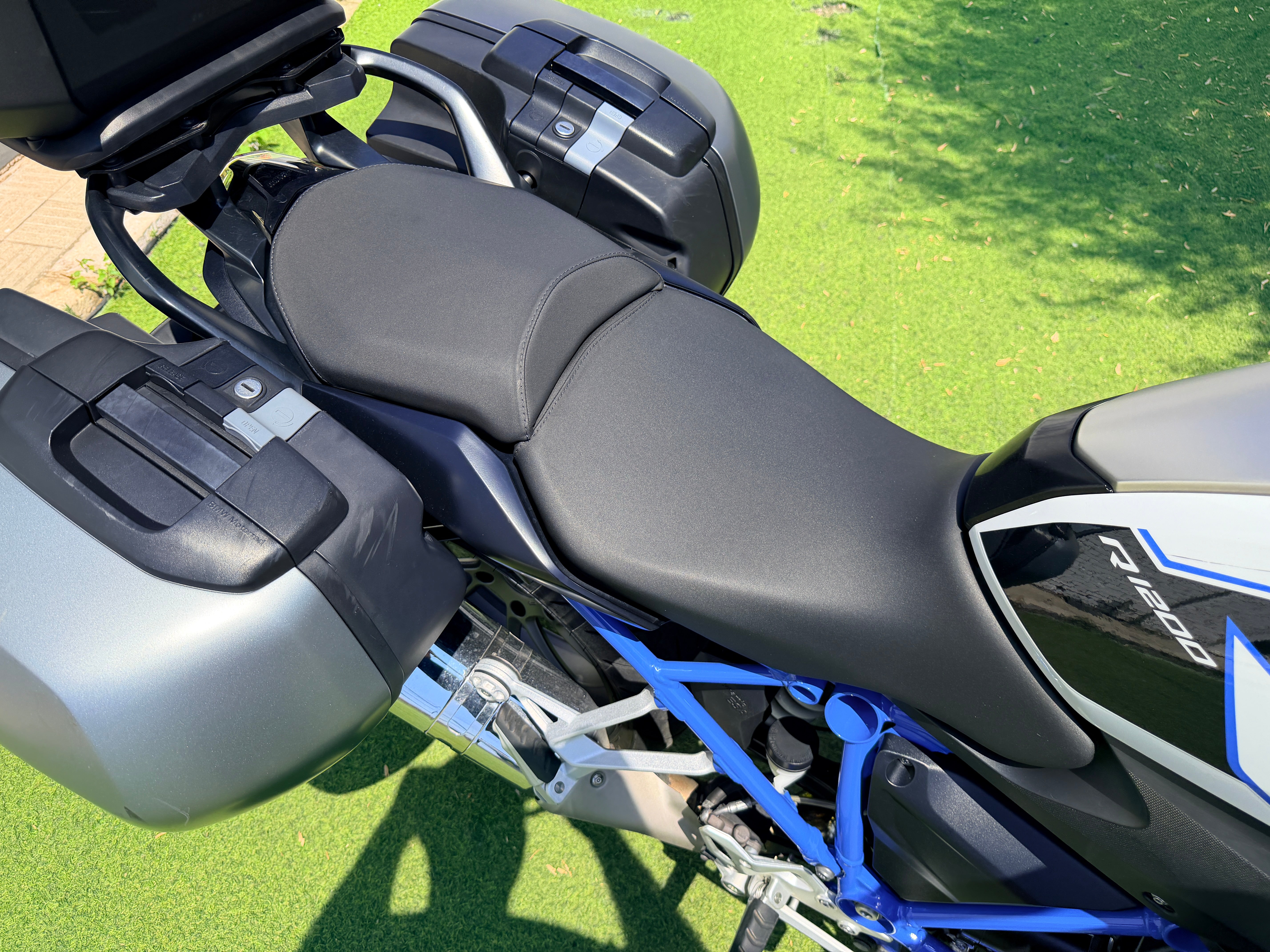 BMW R1200R