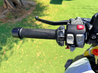 BMW R1200R