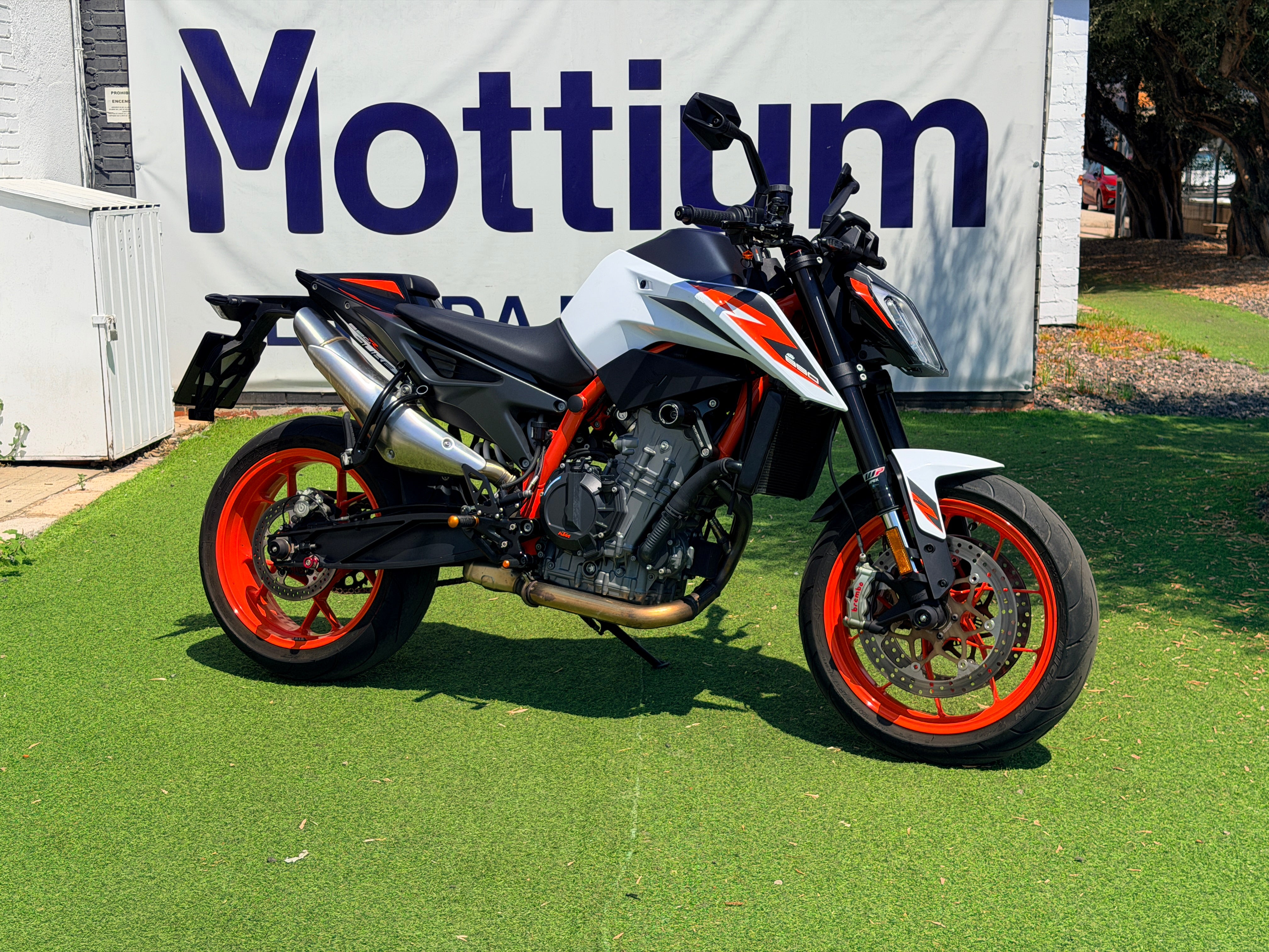 KTM 890 DUKE R