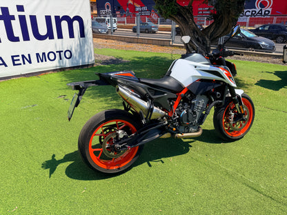 KTM 890 DUKE R