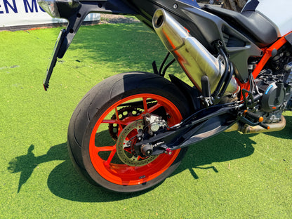 KTM 890 DUKE R