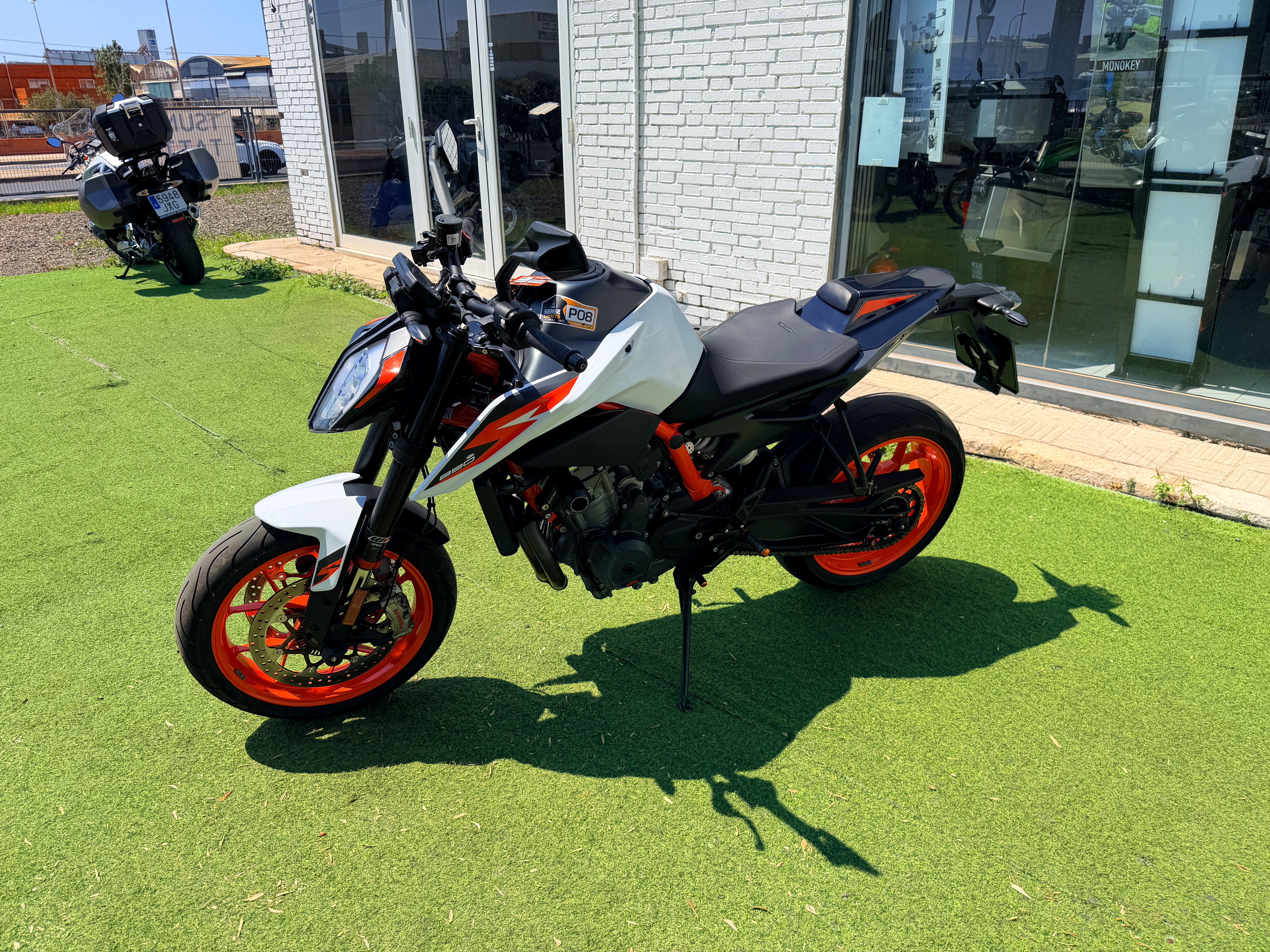 KTM 890 DUKE R