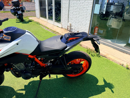 KTM 890 DUKE R