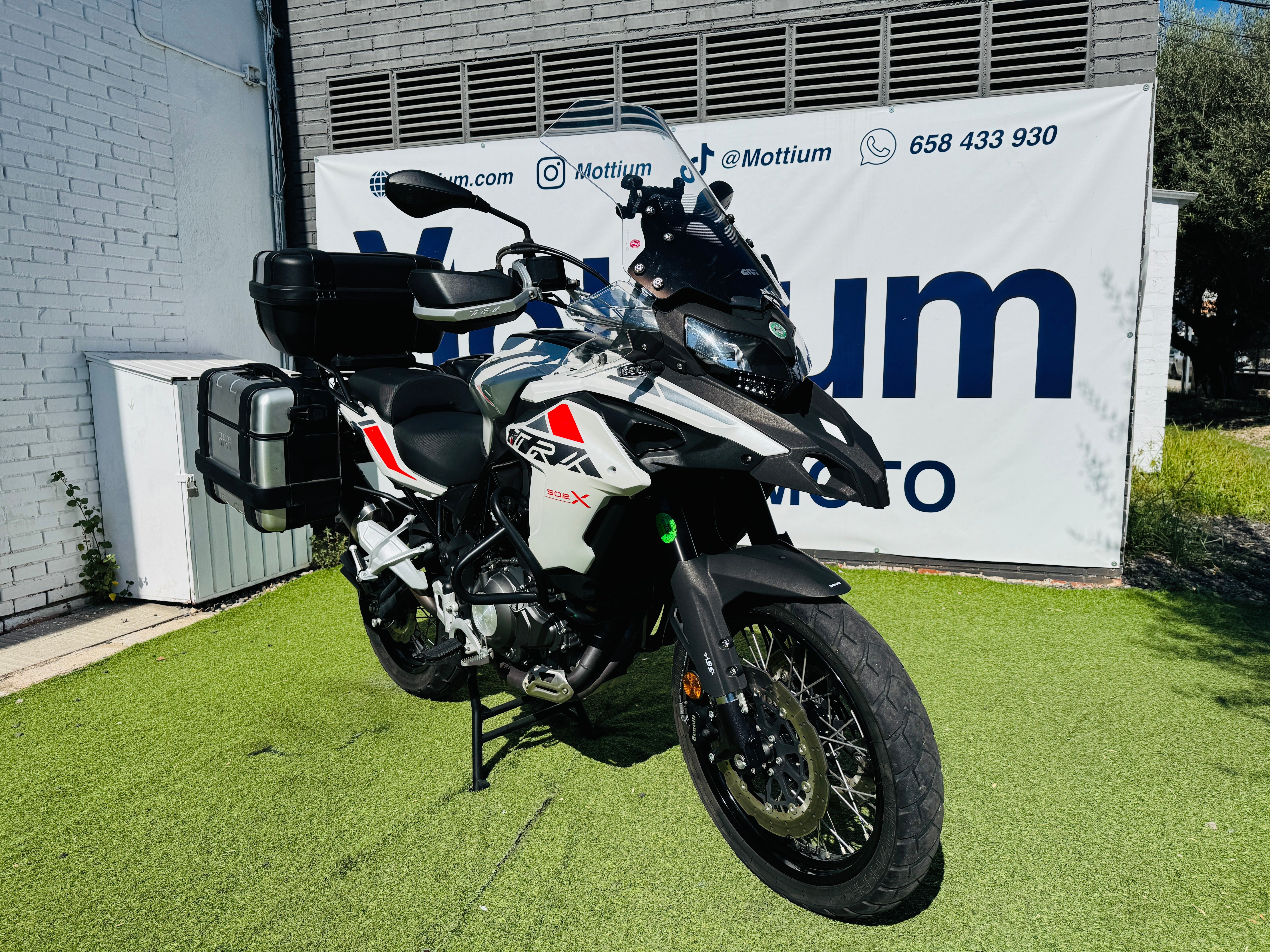 BENELLI TRK 502X